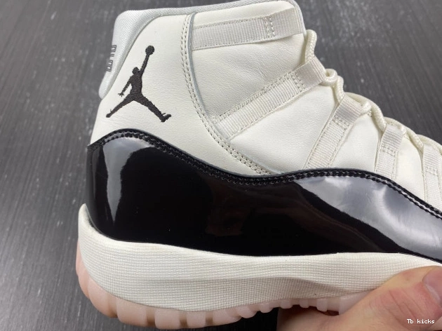 Reps TBK AR0715-101 Neapolitan WMNS Jordan Air 11 0816